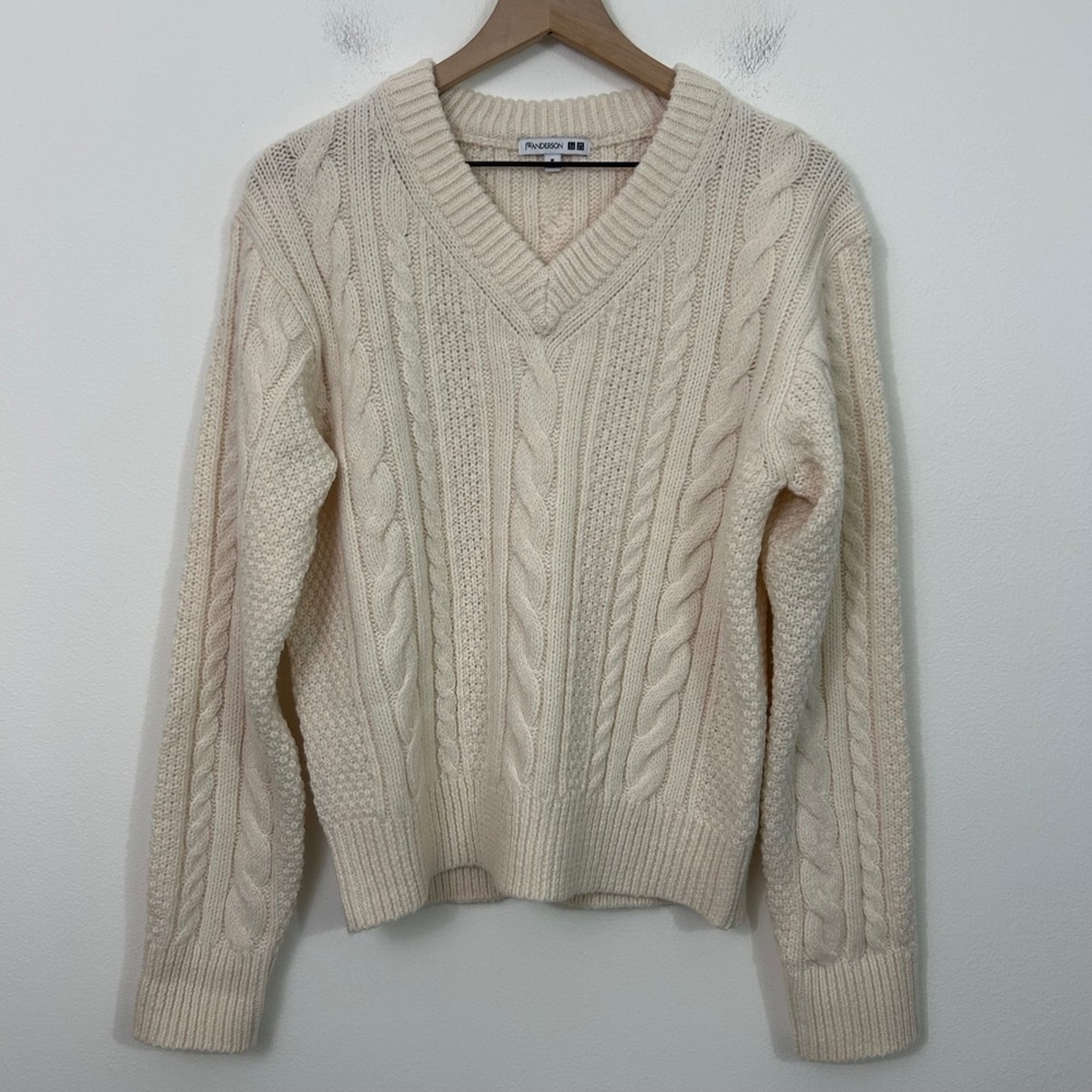 Uniqlo x JW Anderson Cable Knit Sweater Cream V Neck‎ Long Sleeve Womens S